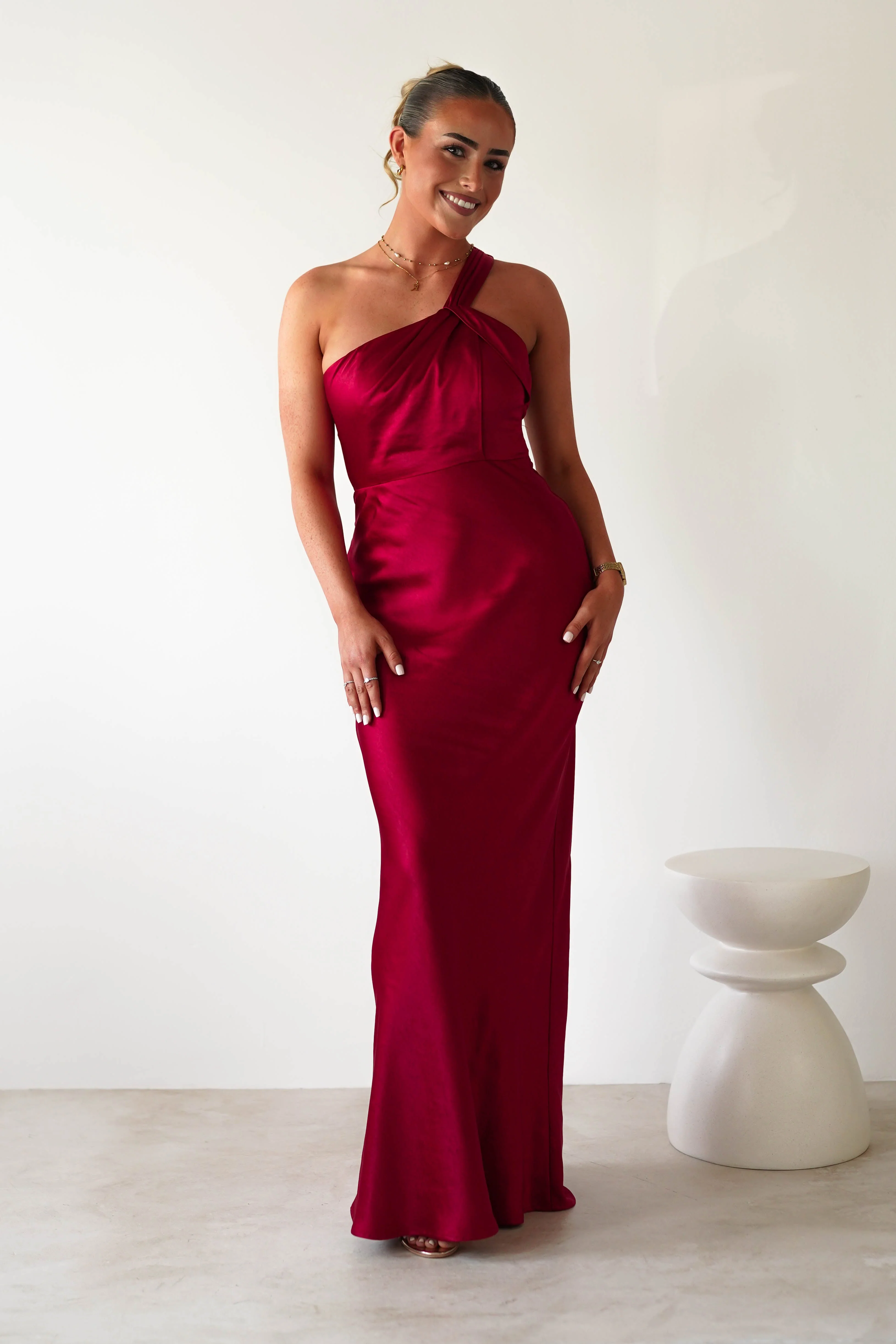 Ashlee Soft Satin One Shoulder Maxi Dress | Red - Image 4