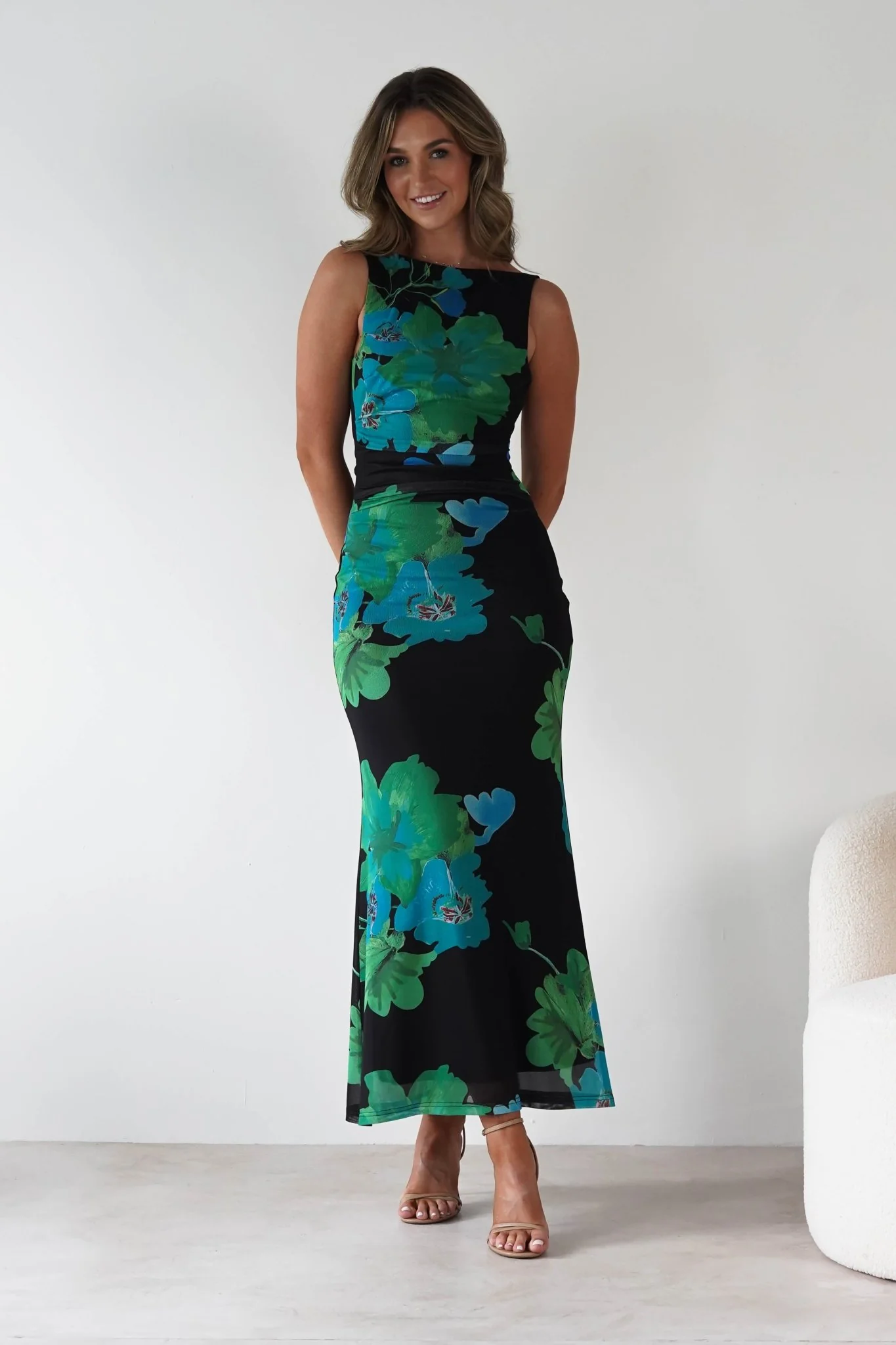 Elysia Bodycon Mesh Maxi Dress | Black/Green - Image 9