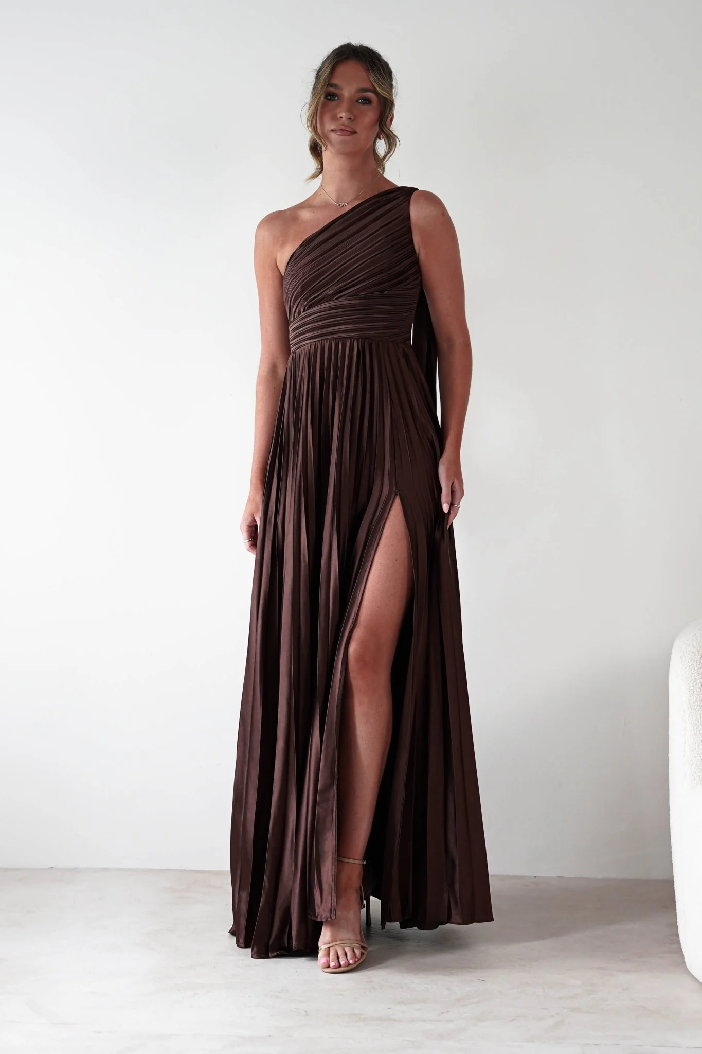 Jianna Peated Maxi Dress | Brown - Image 4