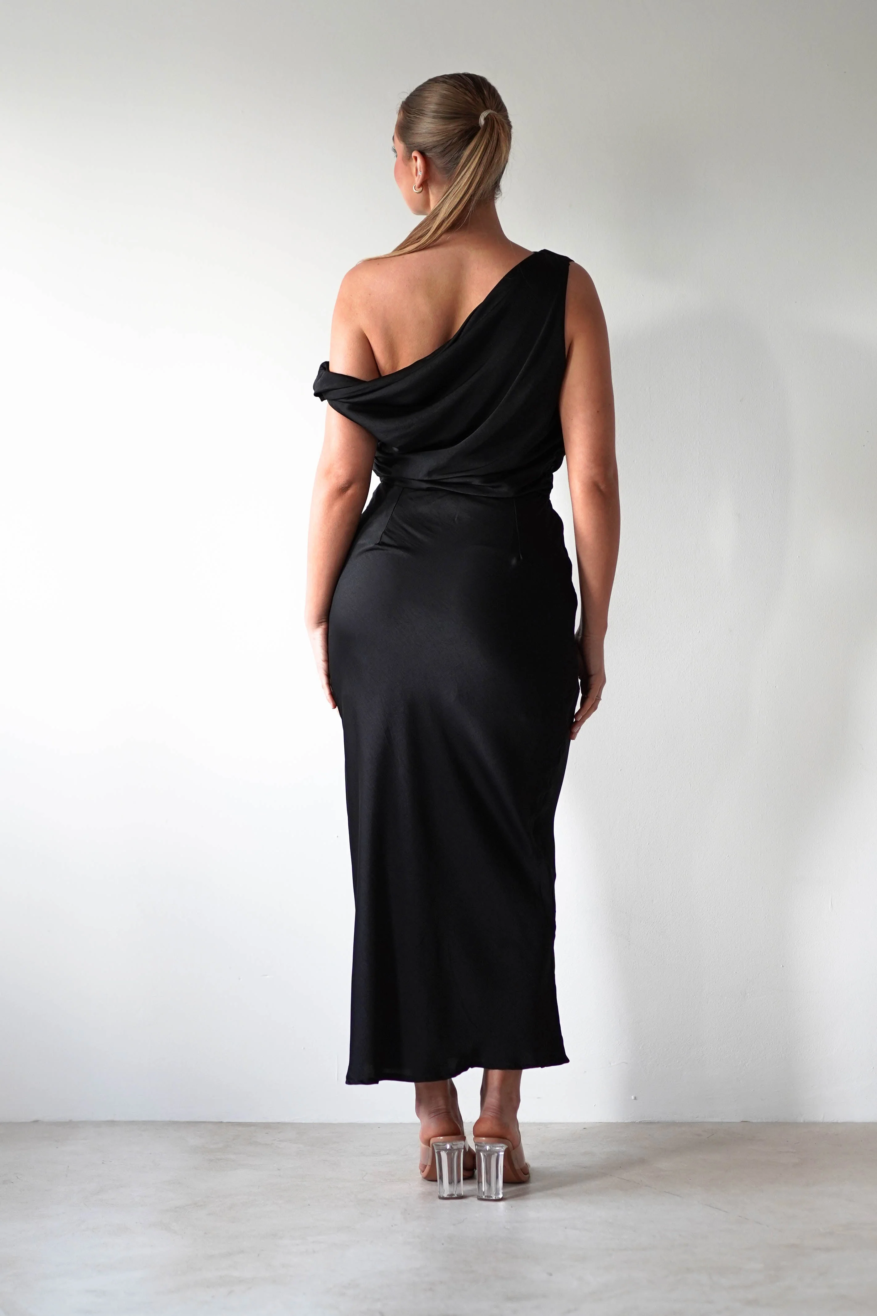 Odelle Soft Off The Shoulder Maxi | Black - Image 4
