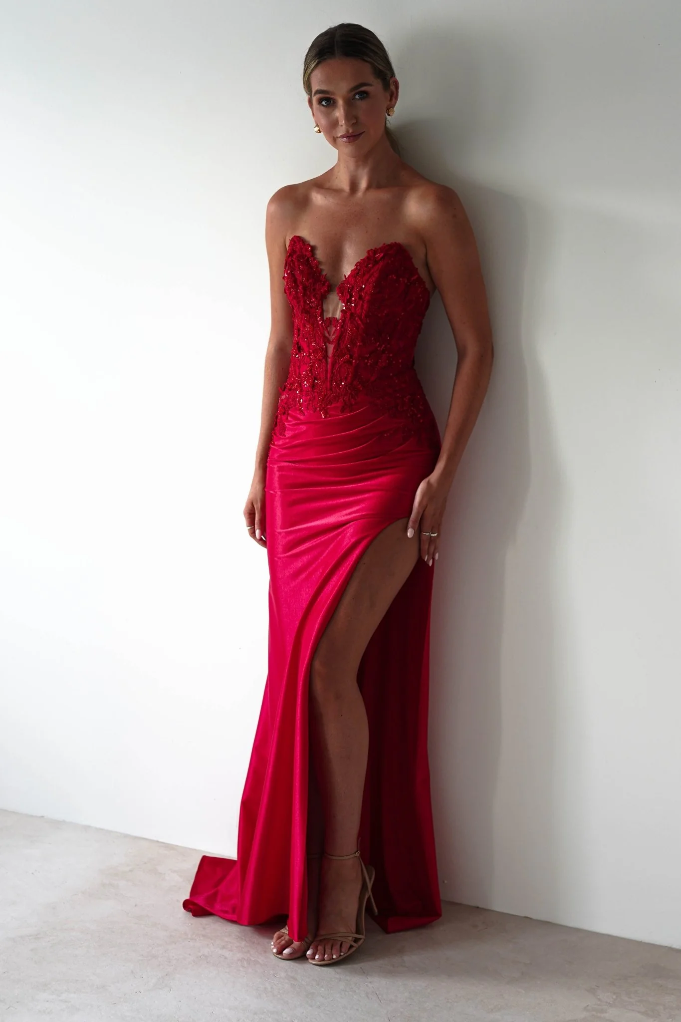 Perla Embellished Gown | Red - Image 9