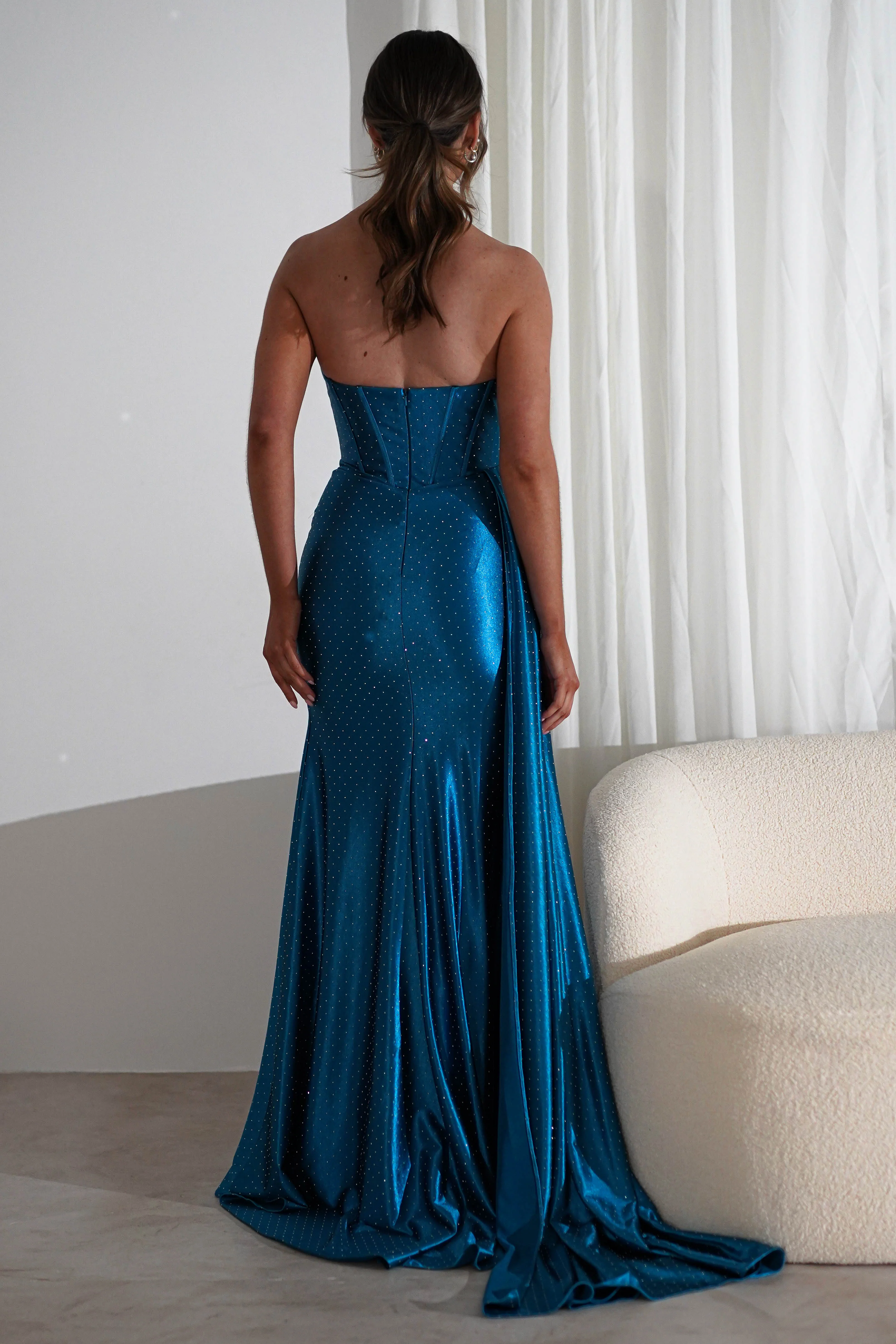 Pranvera Embellished Luxurious Gown | Peacock - Image 7