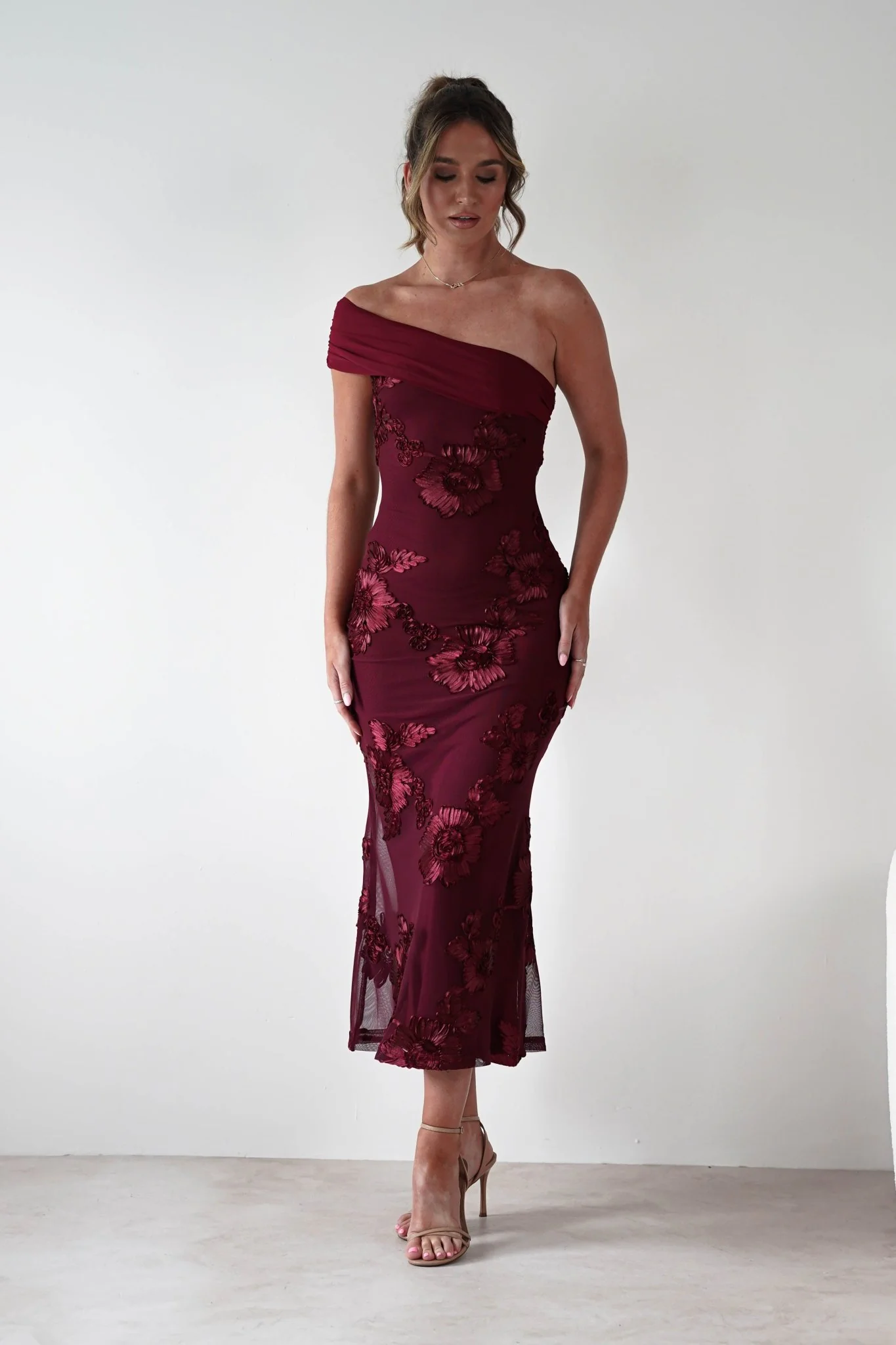 Rochelle Off The Shoulder Midi Dress | Wine - Image 3