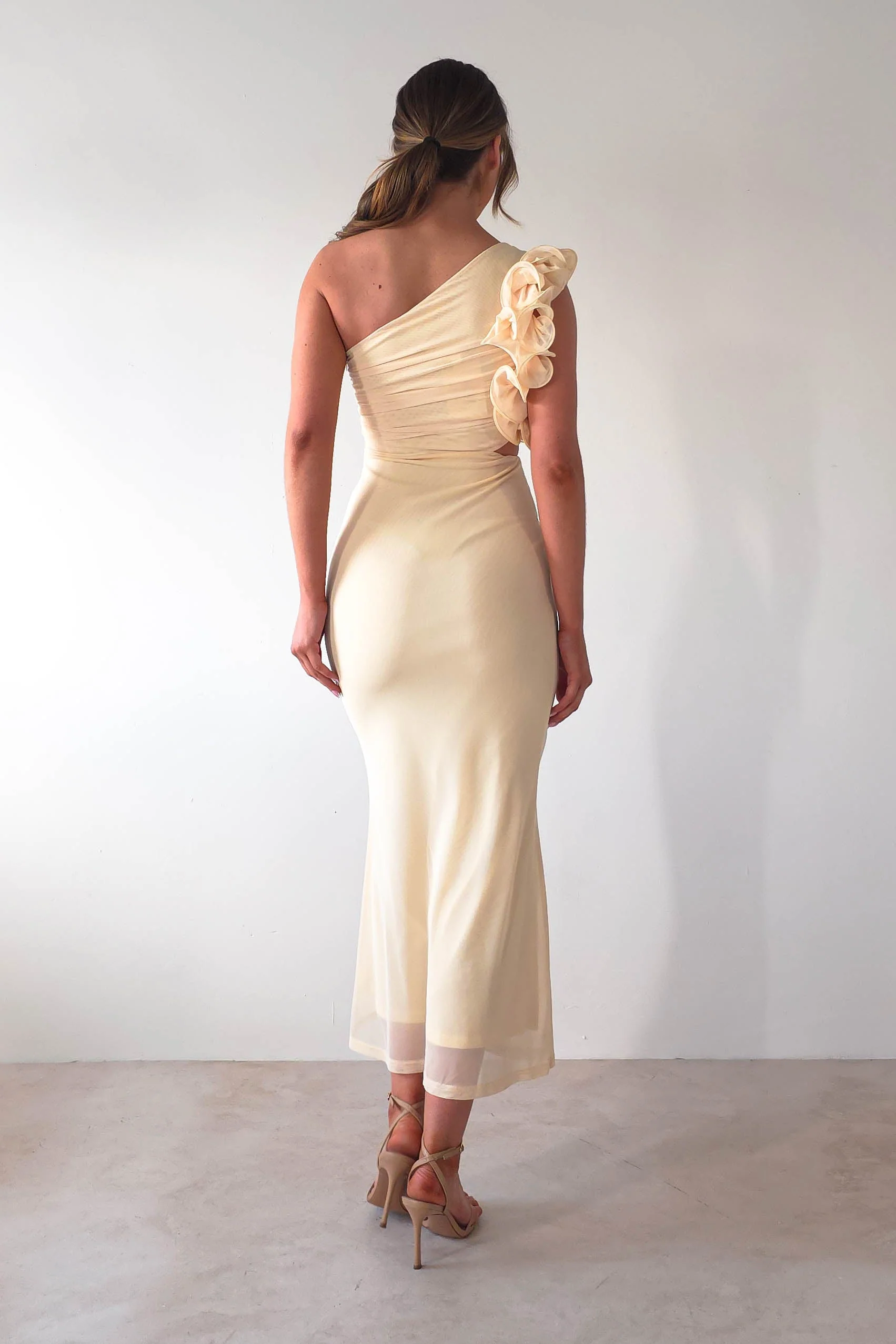 Sydney Bodycon Maxi Dress | Light Yellow - Image 4